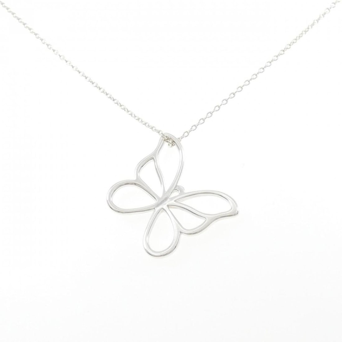 Tiffany 925 necklace: --- Catalog ---Category: SizePendant Size: 23.1mm x 27.4mm / 0.9'' x 1.07''Neck Circumference: 44 cm / 17.32''Category: DesignColor: SilverGender: WomenMaterial: Silver 925Pendant Type: