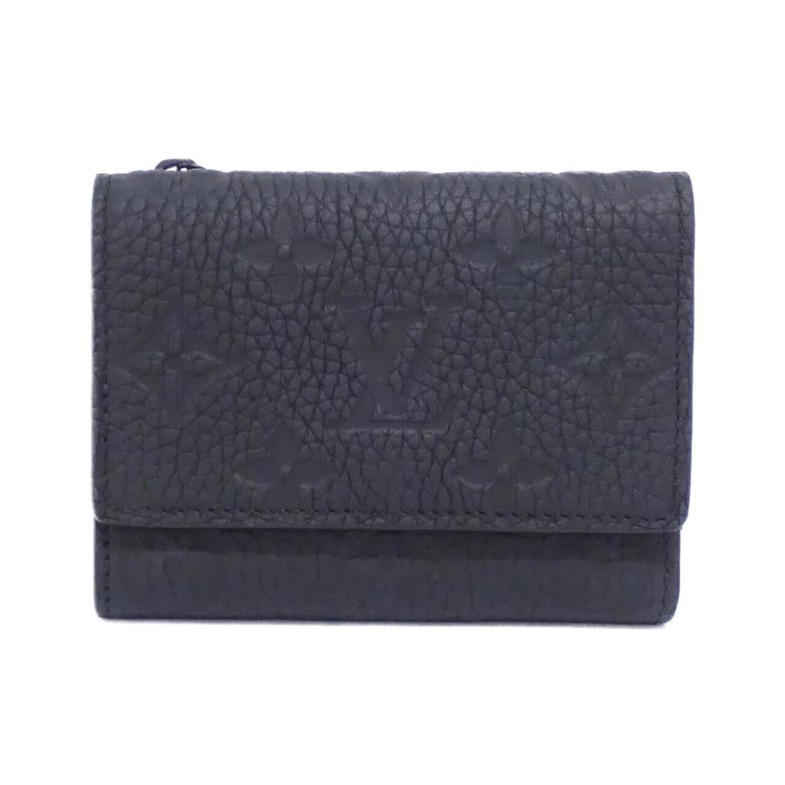 Louis Vuitton Taurillon Monogram Portefeuille Pilot Wallet M82556: --- Catalog ---Category: SizeSize (HxWxD): 8cm x 11cm x 2cm / 3.14'' x 4.33'' x 0.78''Category: DesignType: Wallet (tri-fold)Color: BlackGender: WomenMaterial: Leather Leather/Fur Type: