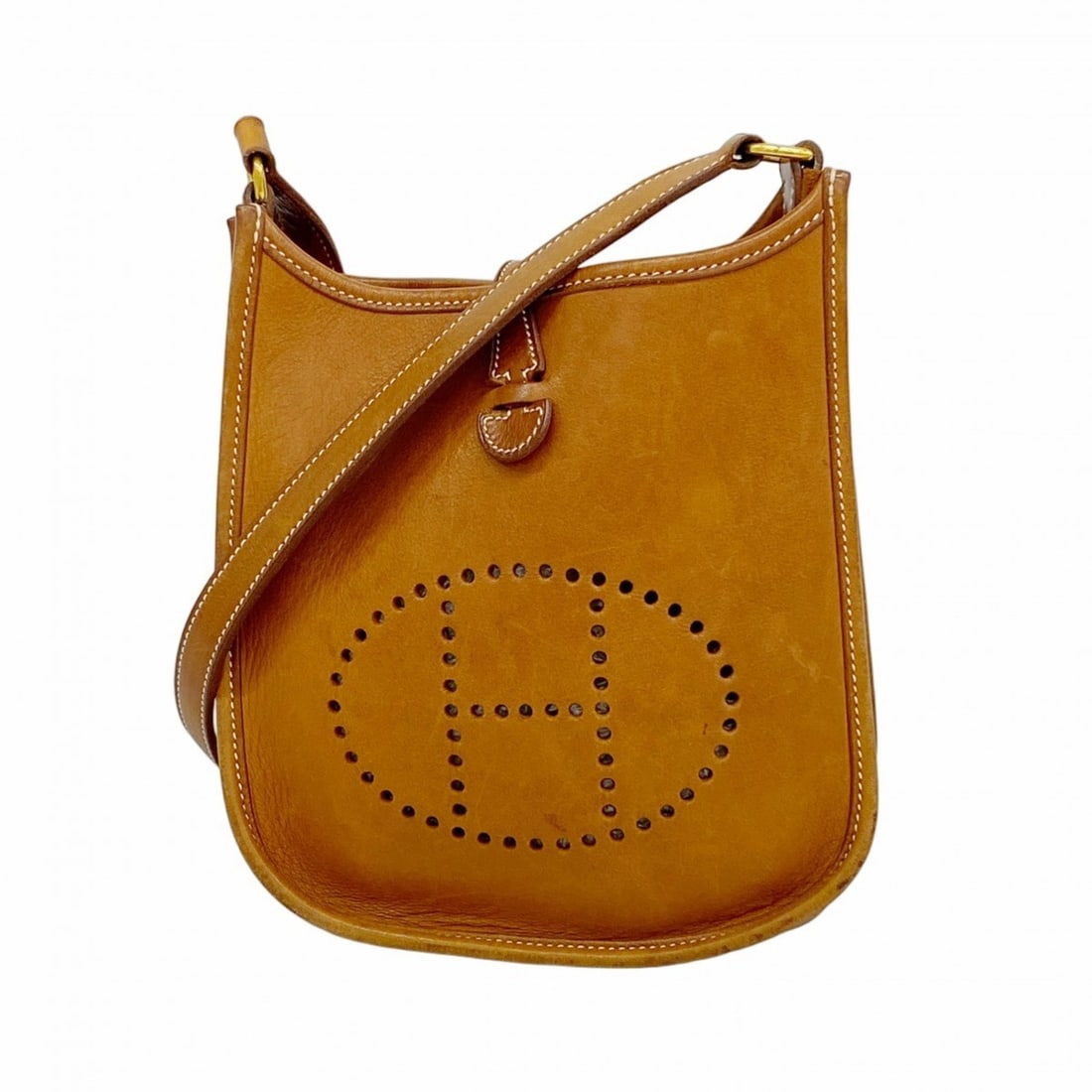 Hermes Hermès Evelyn TPM Barenia Fauve Shoulder Bag (H Stamp) for Women: --- Catalog ---Category: SizeSize (HxWxD): 18cm x 17.5cm x 5.5cm / 7.08'' x 6.88'' x 2.16''Category: DesignType: Shoulder bagColor: FauveGender: WomenMaterial: Barenia leather Hardware Color: GoldCate