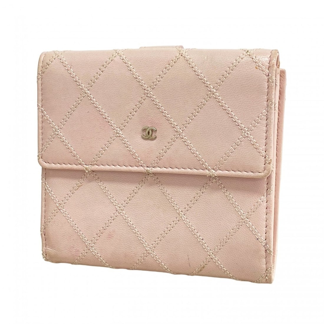 Chanel Bicolor Leather Pink Wallet for Women: --- Catalog ---Category: SizeSize (HxWxD): 10cm x 11cm x 2.5cm / 3.93'' x 4.33'' x 0.98''Category: DesignType: Wallet (bi-fold)Color: PinkGender: WomenMaterial: Leather Category: GeneralBrand: Chanel-