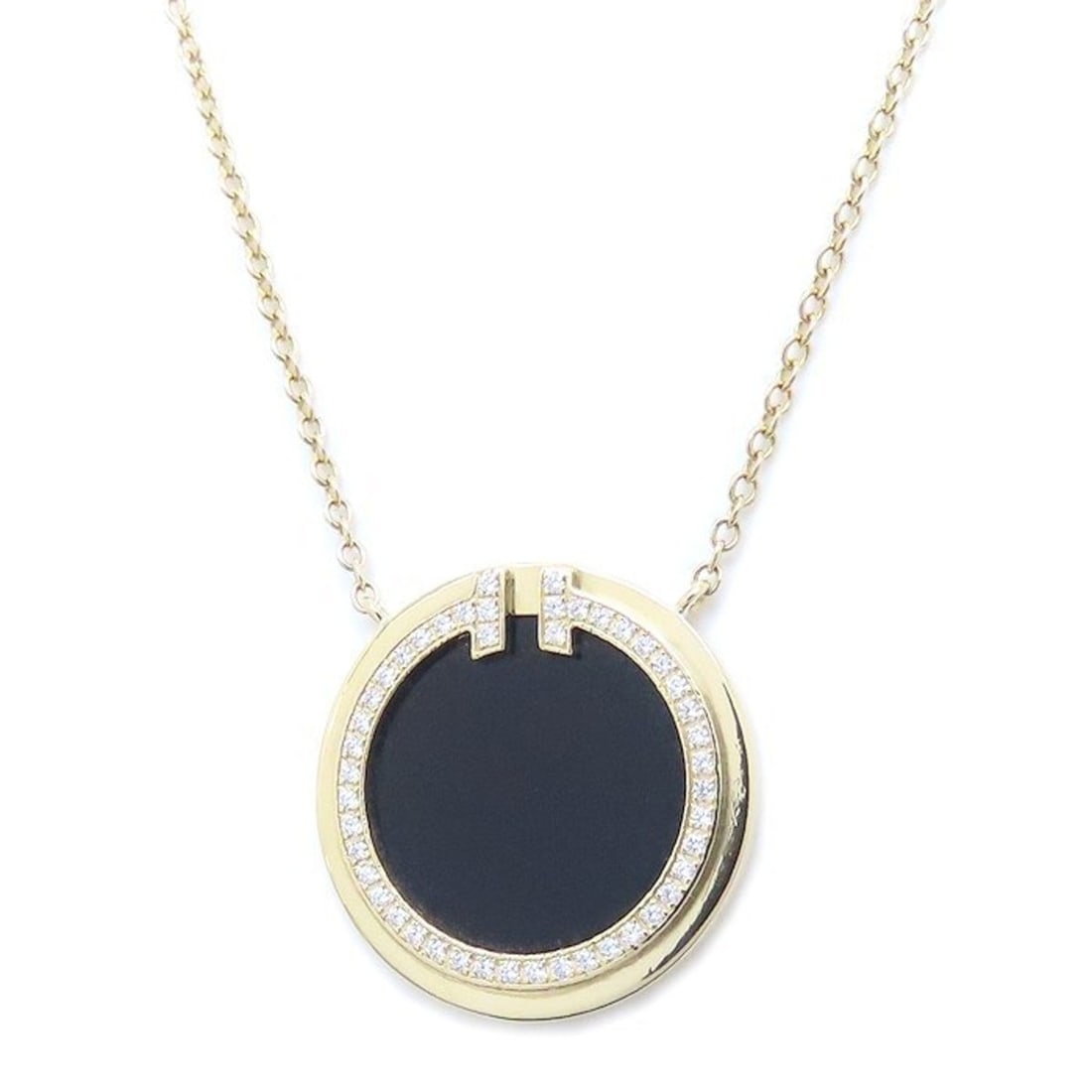 TIFFANY & Co. Tiffany T Circle Onyx and Diamond Necklace, 18K Yellow Gold, Women's, 294456: --- Catalog ---Category: SizeNeck Circumference: 46 cm / 18.11''Category: DesignColor: YellowGender: WomenMaterial: Yellow gold (18K)Necklace Type: NecklaceCategory: GeneralBrand: Tiffany--- Item List