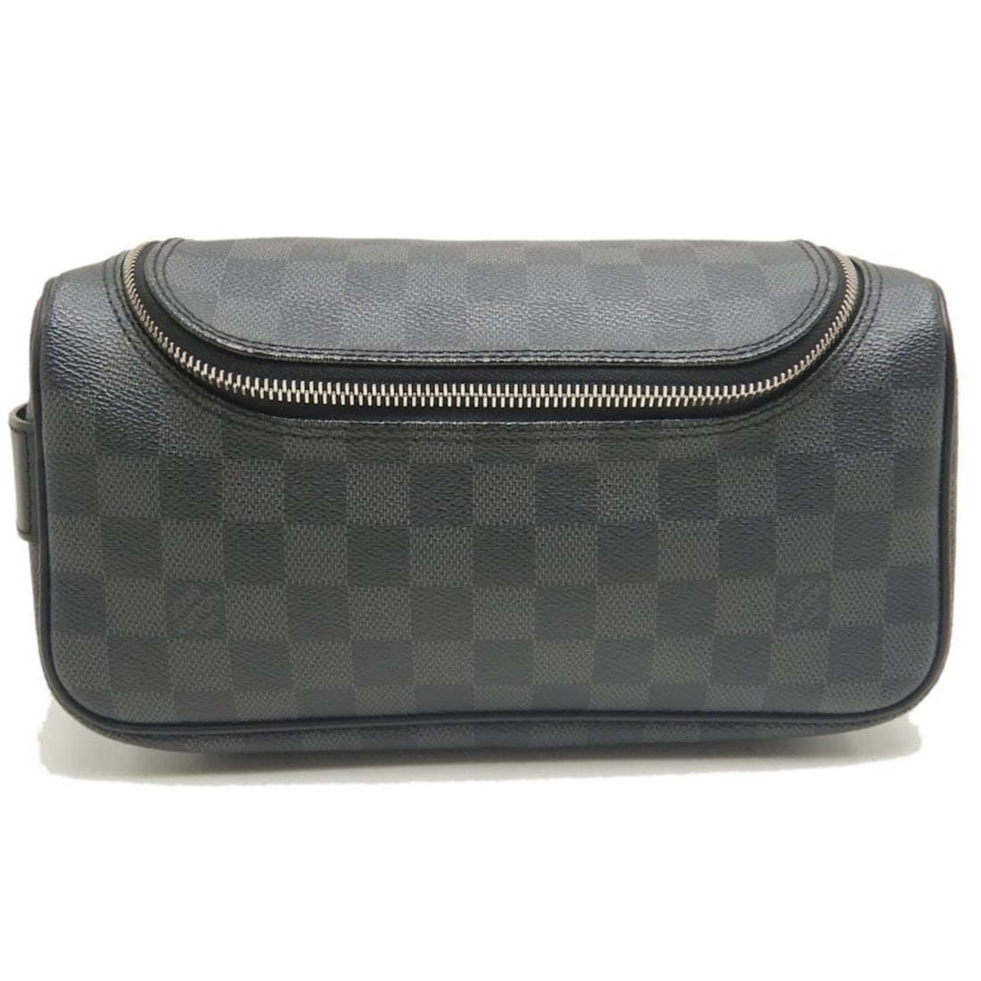 LOUIS VUITTON Damier Graphite Travel Pouch N47625 Toilette 253051: --- Catalog ---Category: DesignType: PouchColor: Damier GraphiteMaterial: Damier Graphite Category: GeneralBrand: Louis Vuitton--- Item List ---Section: ConditionRanking: Rank AB Used - Traces of usag