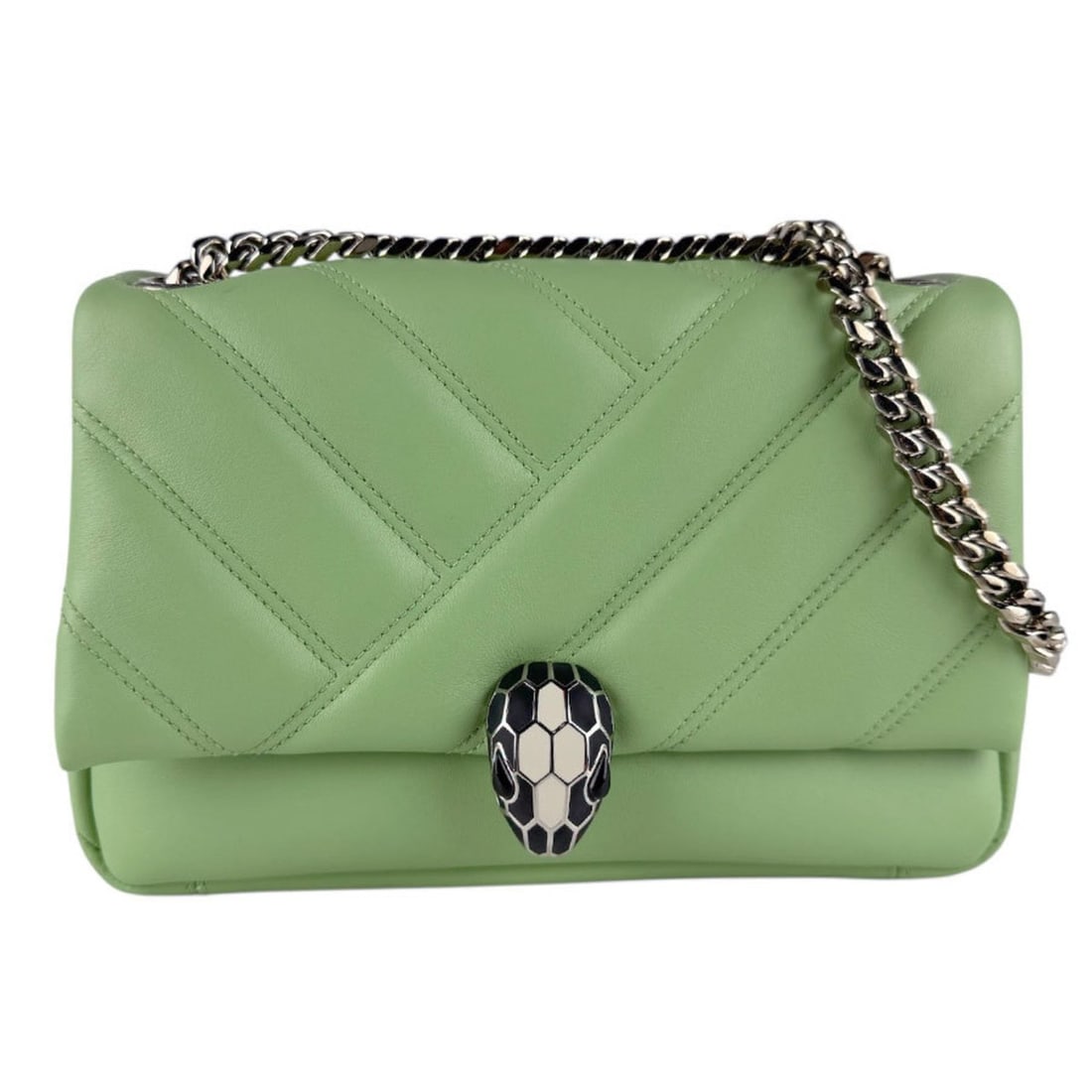 BVLGARI Serpenti Forever Leather Shoulder Bag, Green, Women's, z8307: --- Catalog ---Category: SizeSize (HxWxD): 14.5cm x 21cm x 7cm / 5.7'' x 8.26'' x 2.75''Category: DesignType: Shoulder bagColor: GreenGender: WomenMaterial: Leather Category: GeneralBrand: BvlgariCoun