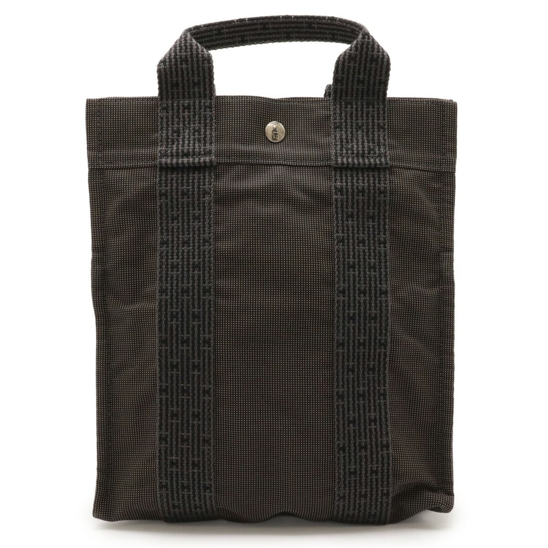 HERMES Air Line Sac Ado PM Backpack Shoulder Bag in Gray Canvas: --- Catalog ---Category: SizeSize (HxWxD): 30cm x 26cm x 6.5cm / 11.81'' x 10.23'' x 2.55''Category: DesignType: Backpack, Shoulder bagColor: Dark gray, GrayGender: Women,MenMaterial: Canvas Category: