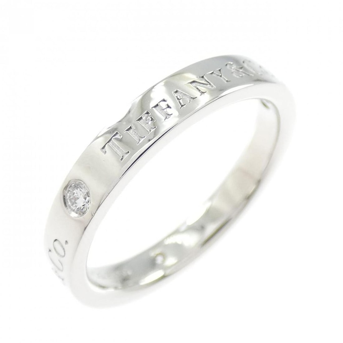 Tiffany Flat 3-Piece Ring: --- Catalog ---Category: SizeJP Size: 10.0US Size: 5.5Category: DesignType: Band ringGender: WomenMaterial: Platinum 950Category: GeneralBrand: Tiffany--- Item List ---Section: ConditionRanking: Rank