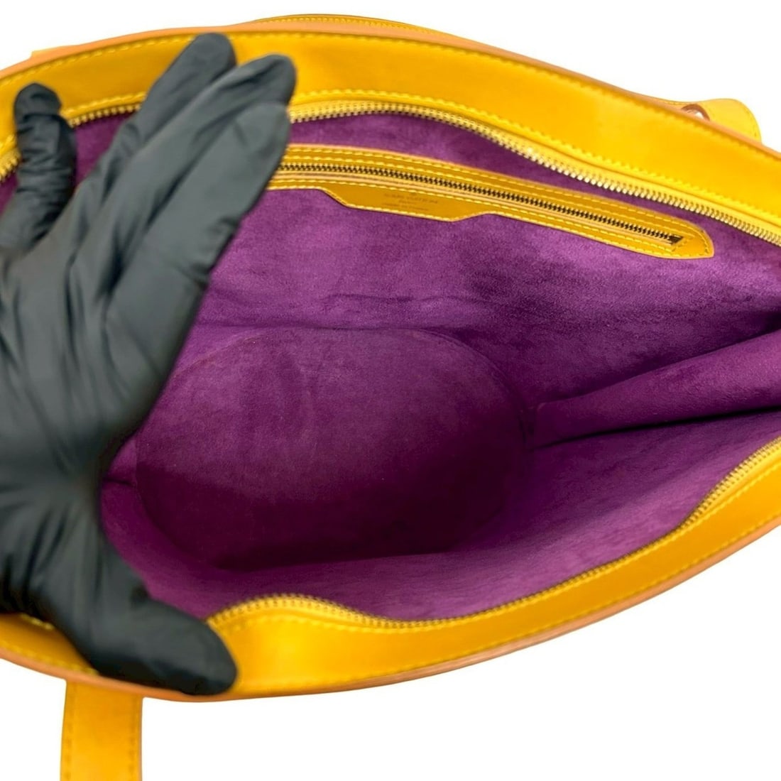 Cartier Love Ring - 9