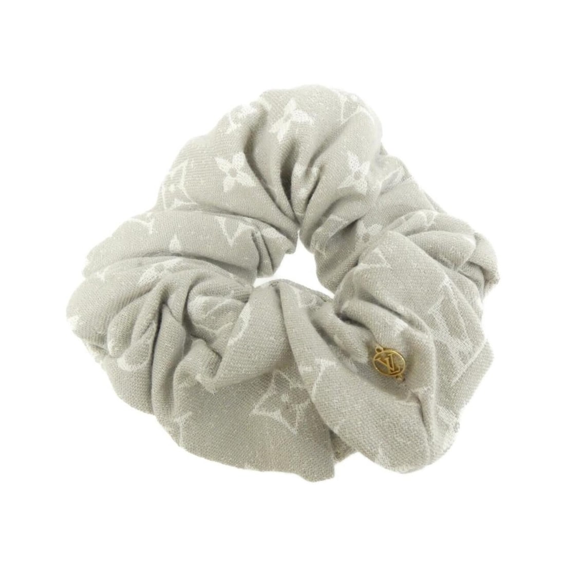 Louis Vuitton Scrunchie Monogram Jacquard Denim M78235 Hair Accessory: --- Catalog ---Category: SizeSize (LxW): 6.5cm / 2.55''Category: DesignType: ScrunchieColor: Beige, IvoryGender: WomenMaterial: CottonCategory: GeneralMPN: M78235Brand: Louis Vuitton--- Item List ---S