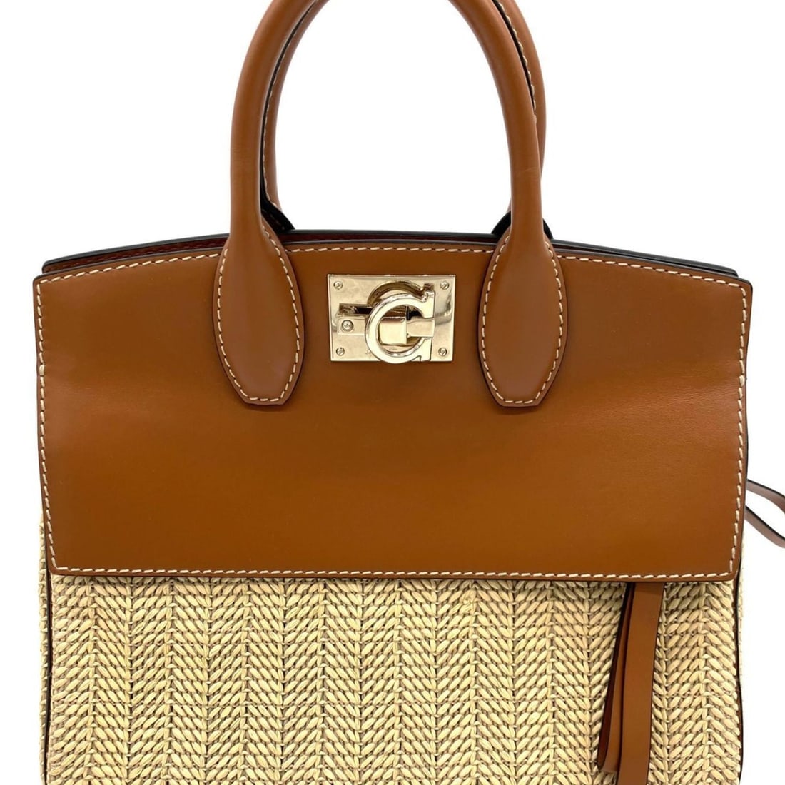 Salvatore Ferragamo Gancini Studio Bag DH-21 H539, Brown Raffia and Leather, 2-Way Handbag: --- Catalog ---Category: SizeSize (HxWxD): 24cm x 28cm x 15cm / 9.44'' x 11.02'' x 5.9''Strap Length: 93cm - 105cm / 36.61'' - 41.33''Category: DesignType: HandbagColor: BrownGender: WomenMaterial: