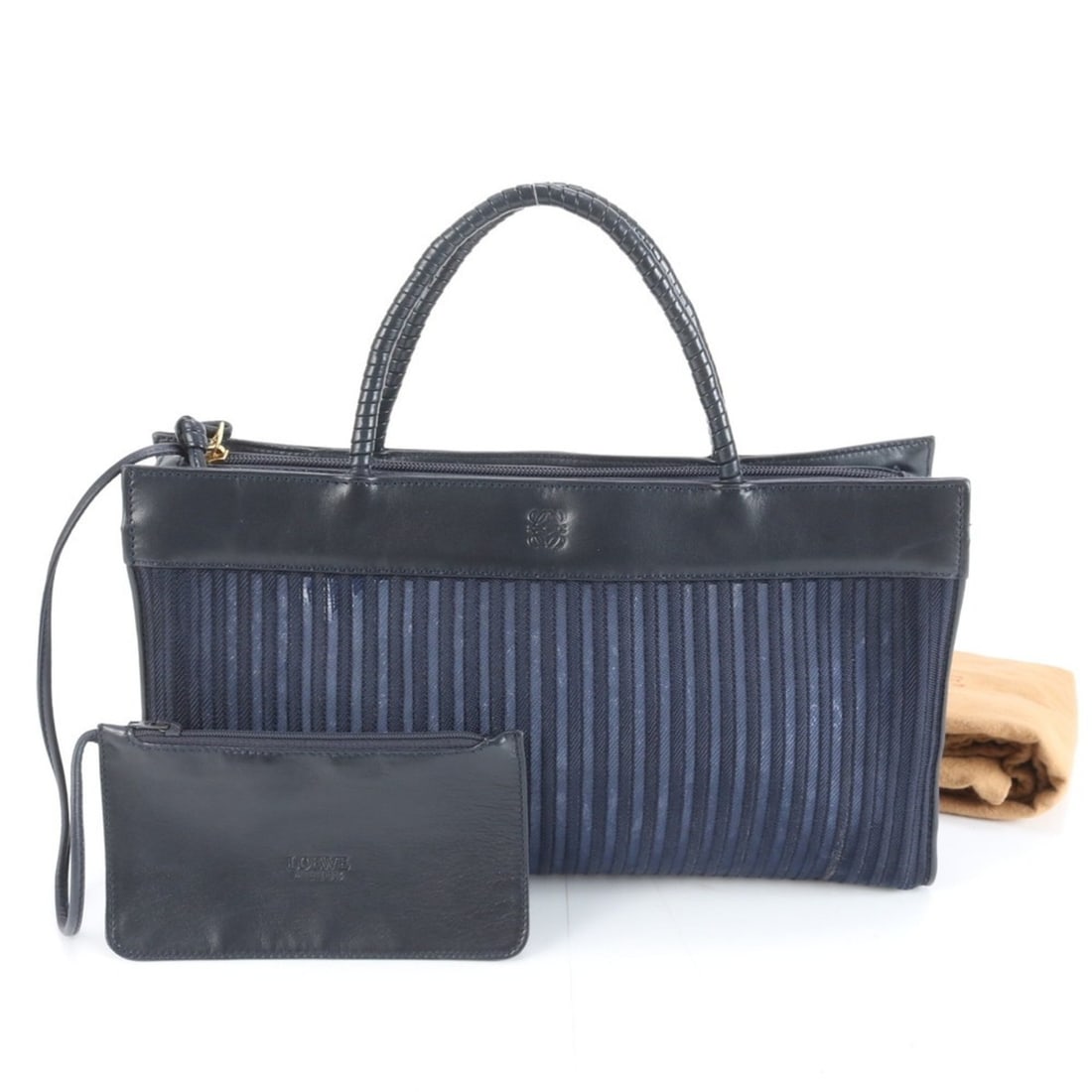 Loewe Anagram Leather Tote Bag with Pouch, Shoulder Bag, Handbag, Navy, Women's: --- Catalog ---Category: SizeSize (HxWxD): 18cm x 34cm x 6cm / 7.08'' x 13.38'' x 2.36''Category: DesignType: Pouch, Tote bagColor: NavyGender: WomenMaterial: Leather Category: GeneralBrand: Loewe---