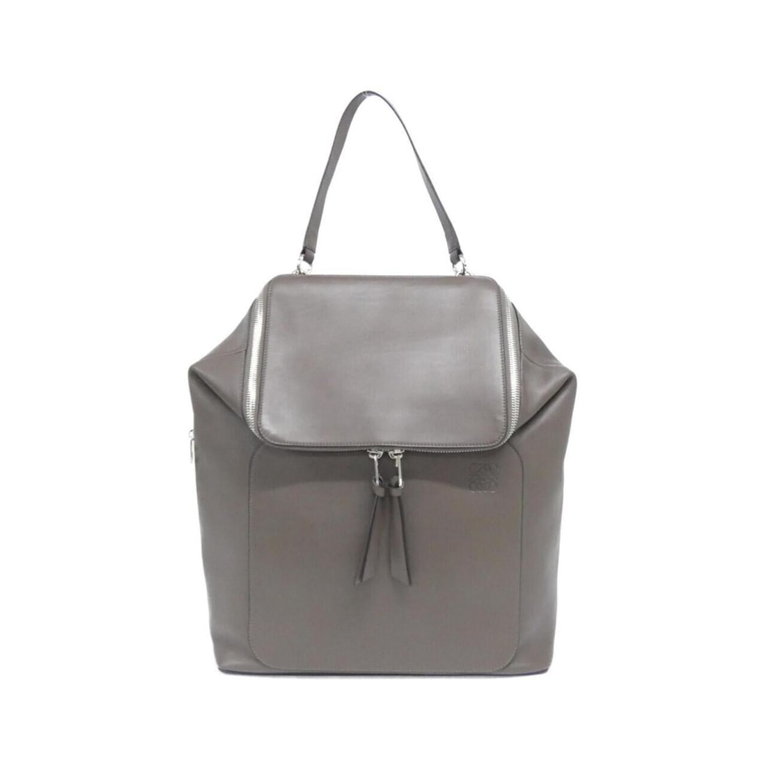 Loewe Goya Handbag Pack 316 30 553 Backpack: --- Catalog ---Category: SizeSize (HxWxD): 40cm x 35cm x 15cm / 15.74'' x 13.77'' x 5.9''Category: DesignType: Backpack, HandbagColor: BrownGender: Women,MenMaterial: Leather Leather/Fur Type: Calfski