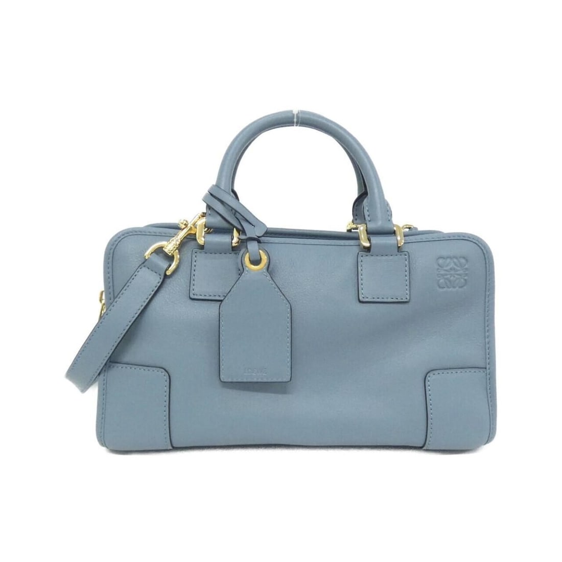 Loewe Amazona 28cm 352 30 N03 Handbag: --- Catalog ---Category: SizeSize (HxWxD): 17cm x 29cm x 13cm / 6.69'' x 11.41'' x 5.11''Category: DesignType: HandbagColor: Stone blueGender: WomenMaterial: Leather Leather/Fur Type: CalfskinCategory