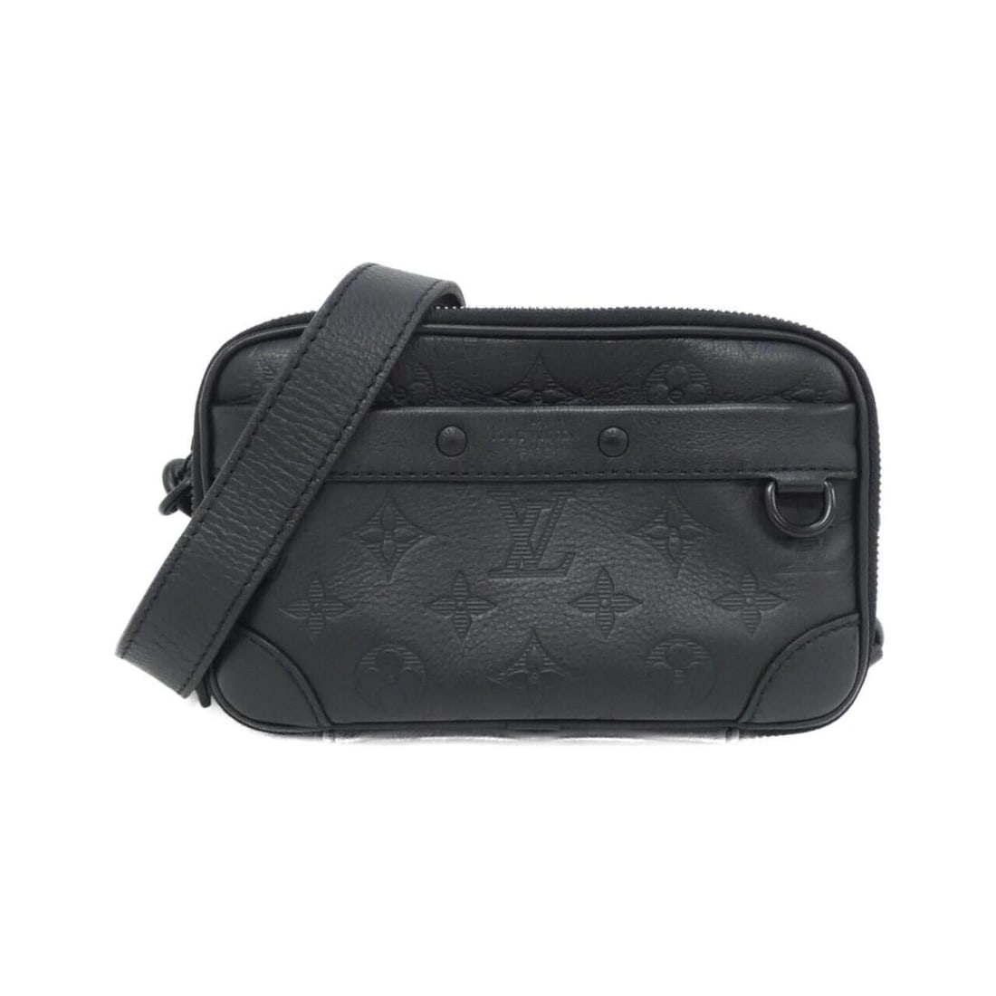 Louis Vuitton Monogram Shadow Alpha Wearable Wallet M82544 Shoulder Bag: --- Catalog ---Category: SizeSize (HxWxD): 12cm x 20cm x 6cm / 4.72'' x 7.87'' x 2.36''Category: DesignType: Shoulder bagColor: BlackGender: Women,MenMaterial: Leather Leather/Fur Type: CalfskinCatego
