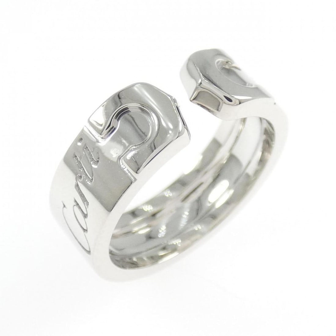 Cartier C2 2007 Limited Edition Ring: --- Catalog ---Category: SizeUS Size: 5Brand Size: 49Category: DesignType: Band ringColor: White goldGender: WomenMaterial: White gold (18K)Category: GeneralBrand: Cartier--- Item List ---Section: Con