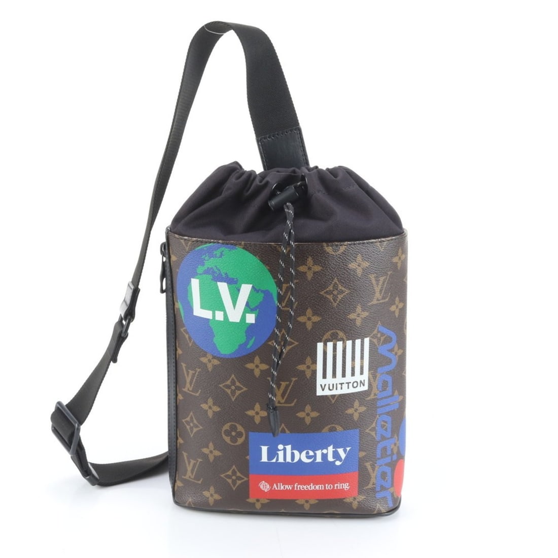 Louis Vuitton Monogram Chalk Sling Bag M44625 Leather Body Shoulder Men's: --- Catalog ---Category: SizeSize (HxWxD): 28cm x 20cm x 8cm / 11.02'' x 7.87'' x 3.14''Strap Length: 110cm / 43.3''Category: DesignType: Sling bagColor: Brown, MonogramGender: MenMaterial: Monogram C