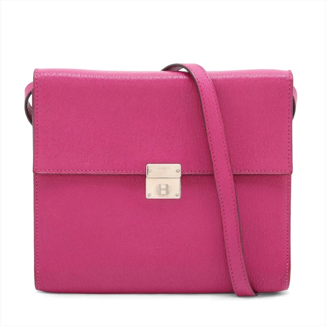 Hermes Hermès A-stamped Click 16 Chevre Rose Purple Leather Shoulder Bag for Women: --- Catalog ---Category: SizeSize (HxWxD): 14cm x 16cm x 1.5cm / 5.51'' x 6.29'' x 0.59''Category: DesignType: Shoulder bagColor: Rose PurpleGender: WomenMaterial: Leather Category: GeneralBrand: Herm