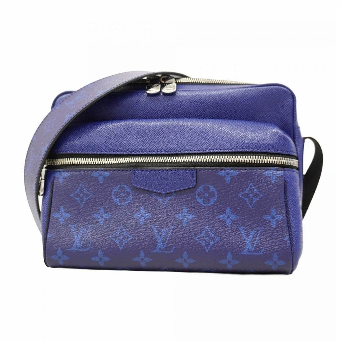 Louis Vuitton Taigarama Outdoor PM Shoulder Bag M30242 Cobalt Men's: --- Catalog ---Category: SizeSize (HxWxD): 19cm x 25.5cm x 9cm / 7.48'' x 10.03'' x 3.54''Category: DesignType: Shoulder bagColor: CobaltGender: MenCategory: GeneralMPN: M30242Brand: Louis Vuitton---