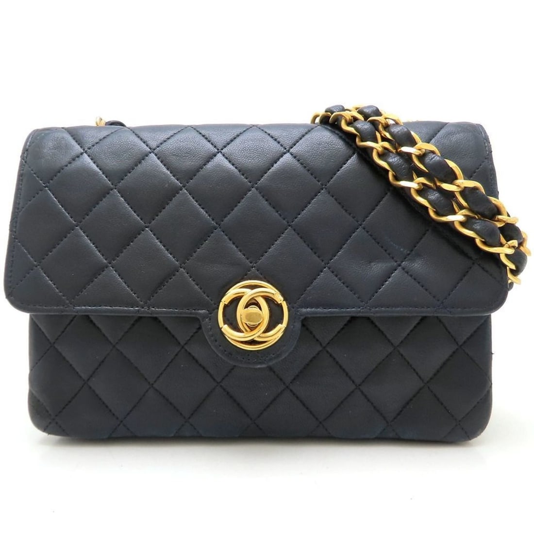 CHANEL Chain Shoulder Bag Matelasse Lambskin Black Women's 353050: --- Catalog ---Category: SizeSize (HxWxD): 13cm x 19cm x 5cm / 5.11'' x 7.48'' x 1.96''Strap Length: 108cm / 42.51''Category: DesignType: Shoulder bagColor: BlackGender: WomenClosure: Turn lockMateria