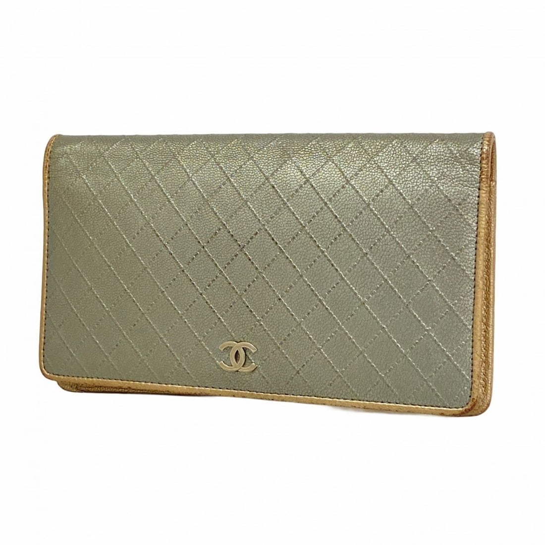 Chanel long wallet in bicolor leather, gray and beige, for women: --- Catalog ---Category: SizeSize (HxWxD): 11cm x 18cm x 2cm / 4.33'' x 7.08'' x 0.78''Category: DesignType: Long wallet (bi-fold)Color: Beige, GrayGender: WomenMaterial: Leather Category: GeneralBran