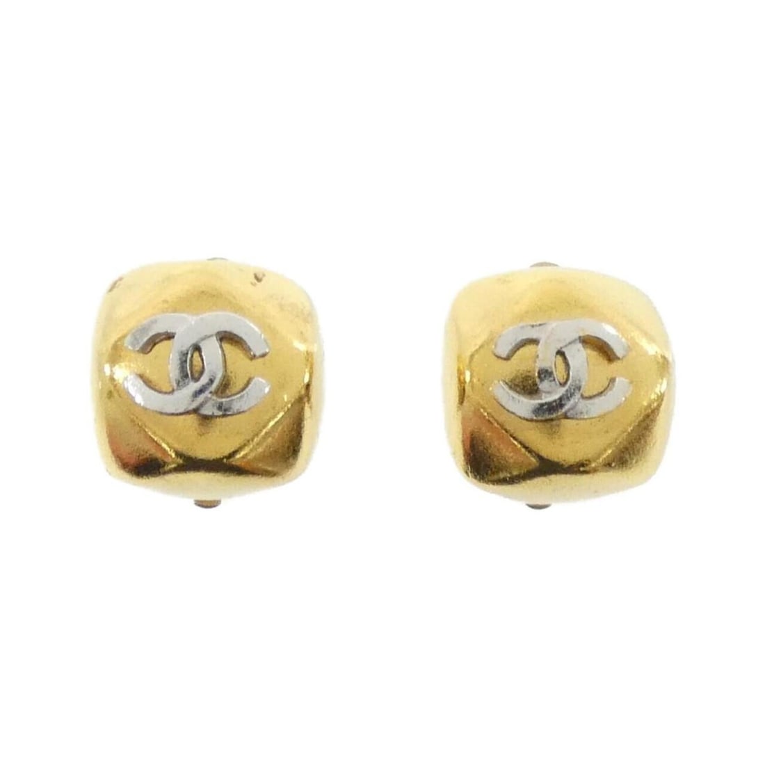 Chanel Earrings: --- Catalog ---Category: SizeSize (HxWxD): 1.50mm x 1.50mm / 0.06'' x 0.06''Category: DesignType: Clip earringsColor: Gold, SilverGender: WomenCategory: GeneralBrand: Chanel--- Item List ---Section: C