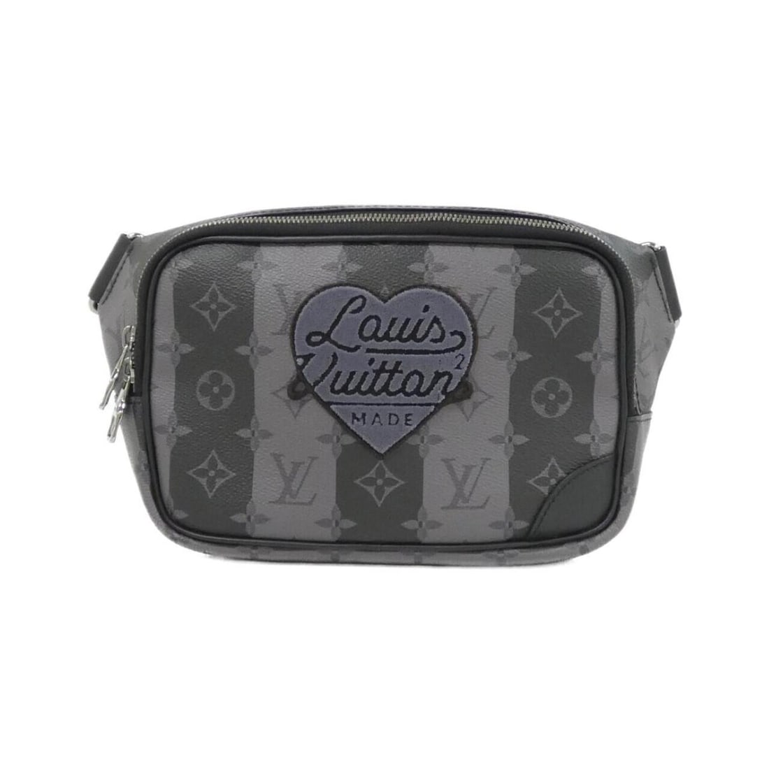 Louis Vuitton Monogram Stripe Eclipse (LV Squared) Modular Sling Bag M59338 Shoulder: --- Catalog ---Category: SizeSize (HxWxD): 17cm x 30cm x 6cm / 6.69'' x 11.81'' x 2.36''Category: DesignType: Shoulder bagColor: BlackGender: WomenMaterial: Coated canvas Category: GeneralBrand: