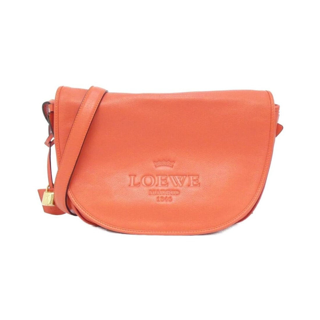 Loewe Heritage 377 79 752 Shoulder Bag: --- Catalog ---Category: SizeSize (HxWxD): 25cm x 32cm x 7cm / 9.84'' x 12.59'' x 2.75''Category: DesignType: Shoulder bagGender: WomenMaterial: Leather Hardware Color: GoldLeather/Fur Type: