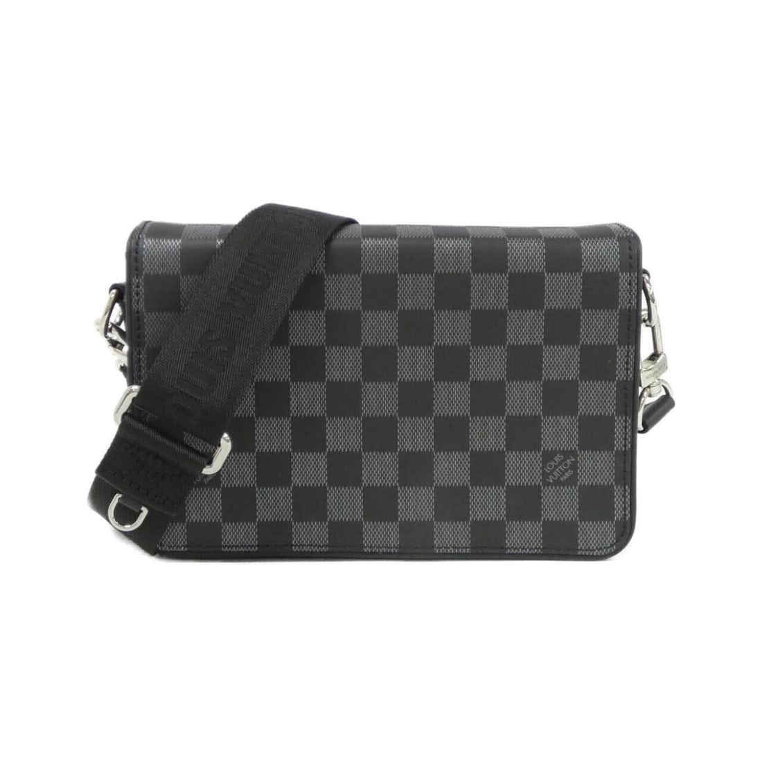 Louis Vuitton Damier Infini Studio Messenger N50007 Shoulder Bag: --- Catalog ---Category: SizeSize (HxWxD): 15cm x 24cm x 6cm / 5.9'' x 9.44'' x 2.36''Category: DesignType: Shoulder bagColor: Onyx, SilverGender: Men,WomenMaterial: Leather Hardware Color: SilverLeat