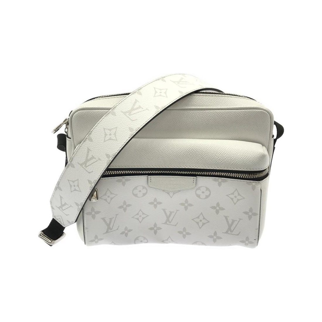 Louis Vuitton Taiga Llama Outdoor Messenger PM Shoulder Bag M30243: --- Catalog ---Category: SizeSize (HxWxD): 18.5cm x 25cm x 5cm / 7.28'' x 9.84'' x 1.96''Category: DesignType: Shoulder bagColor: GrayGender: MenMaterial: Coated canvas , Leather Hardware Color: