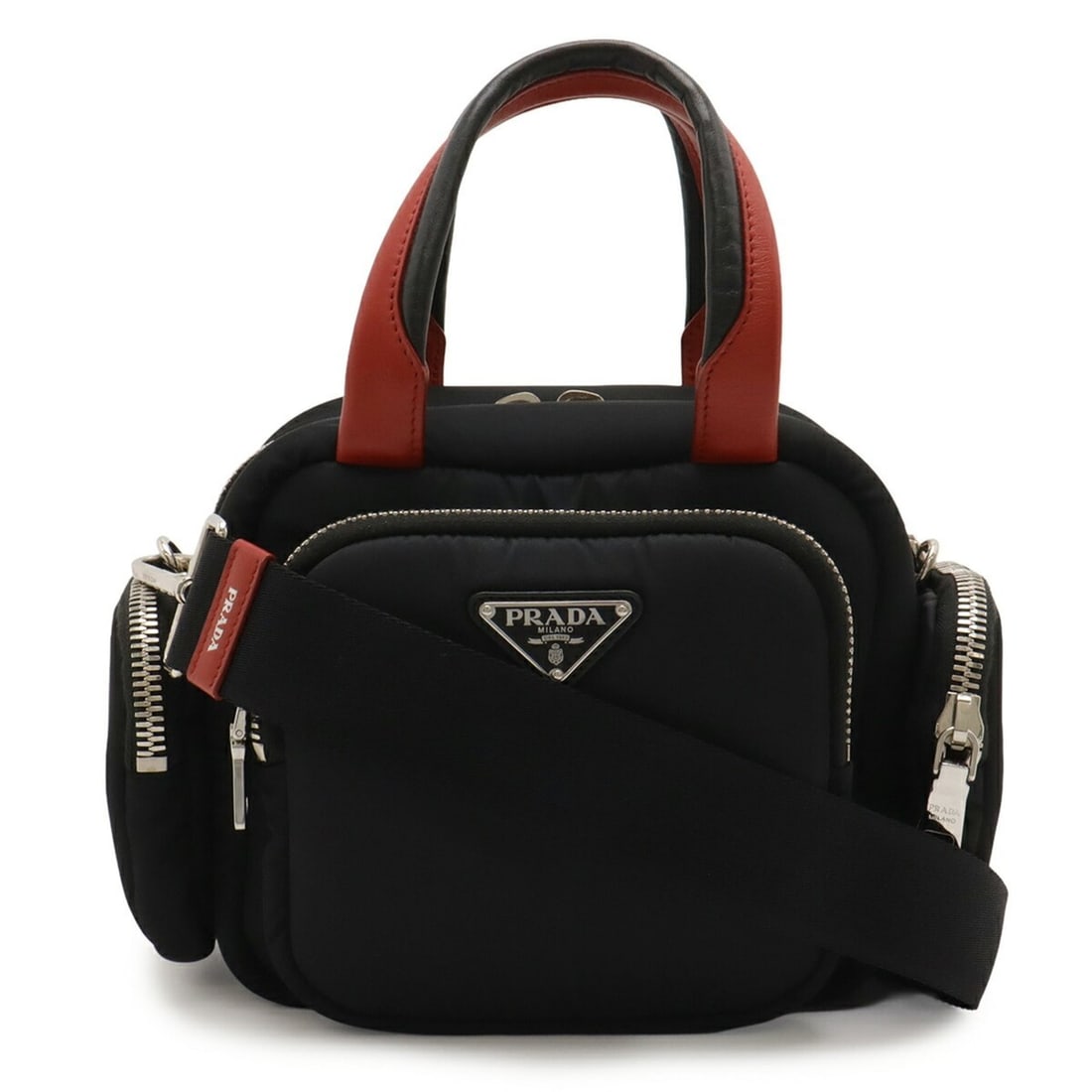 PRADA Triangle Handbag/Shoulder Bag in Nylon, Black/Red (NERO, FUOCO) 1BB061: --- Catalog ---Category: SizeWeight: 770g / 1.69lb.Size (HxWxD): 18cm x 25cm x 11cm / 7.08'' x 9.84'' x 4.33''Strap Length: 111cm / 43.7''Category: DesignType: Handbag, Shoulder bagColor: Black, Fuoco