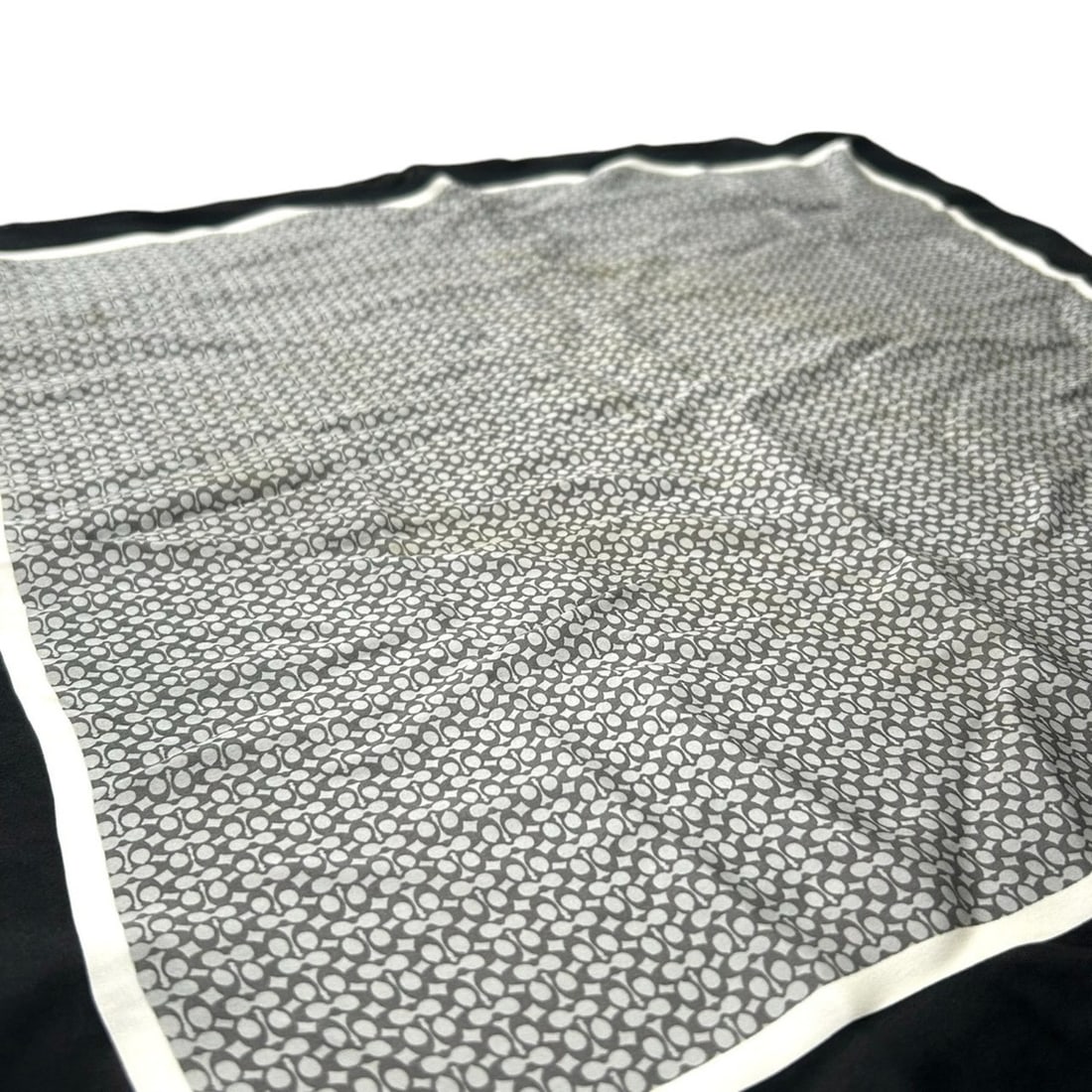 Coach Mini Signature Silk Scarf, Black, White, Gray, Women's, H5: --- Catalog ---Category: SizeSize (LxW): 50cm x 50cm / 19.68'' x 19.68''Category: DesignType: ScarfColor: Black, Gray, WhiteGender: WomenMaterial: Silk Category: GeneralBrand: CoachCountry of Origin: