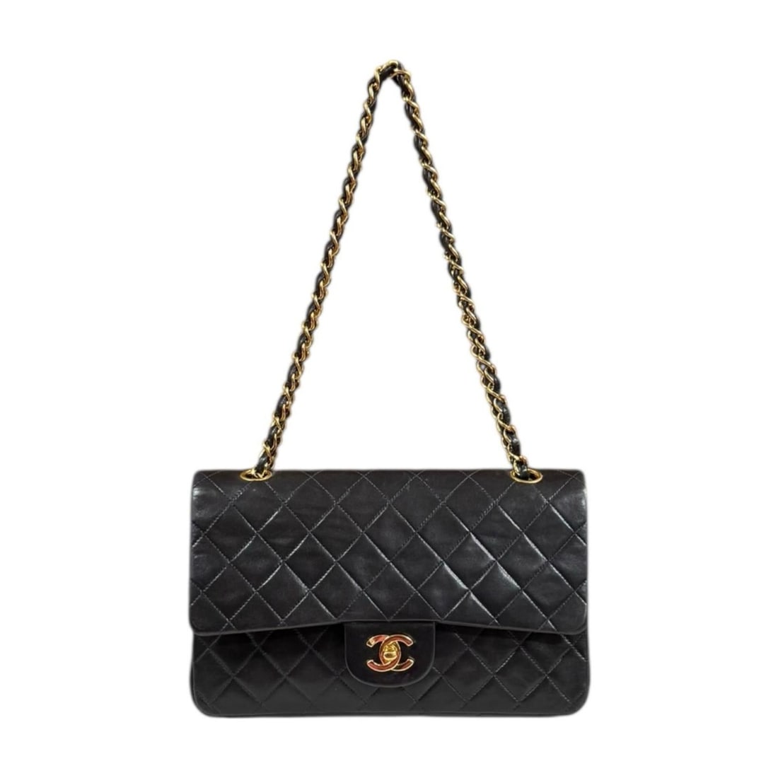 Pre-owned Chanel Matelasse Shoulder Bag, Black Lambskin, A01112, Women's, Double Flap, Chain.: --- Catalog ---Category: SizeWeight: 545g / 1.2lb.Size (HxWxD): 16cm x 25cm x 7cm / 6.29'' x 9.84'' x 2.75''Strap Length: 52cm - 89cm / 20.47'' - 35.03''Category: DesignType: Shoulder bagColor: BlackG