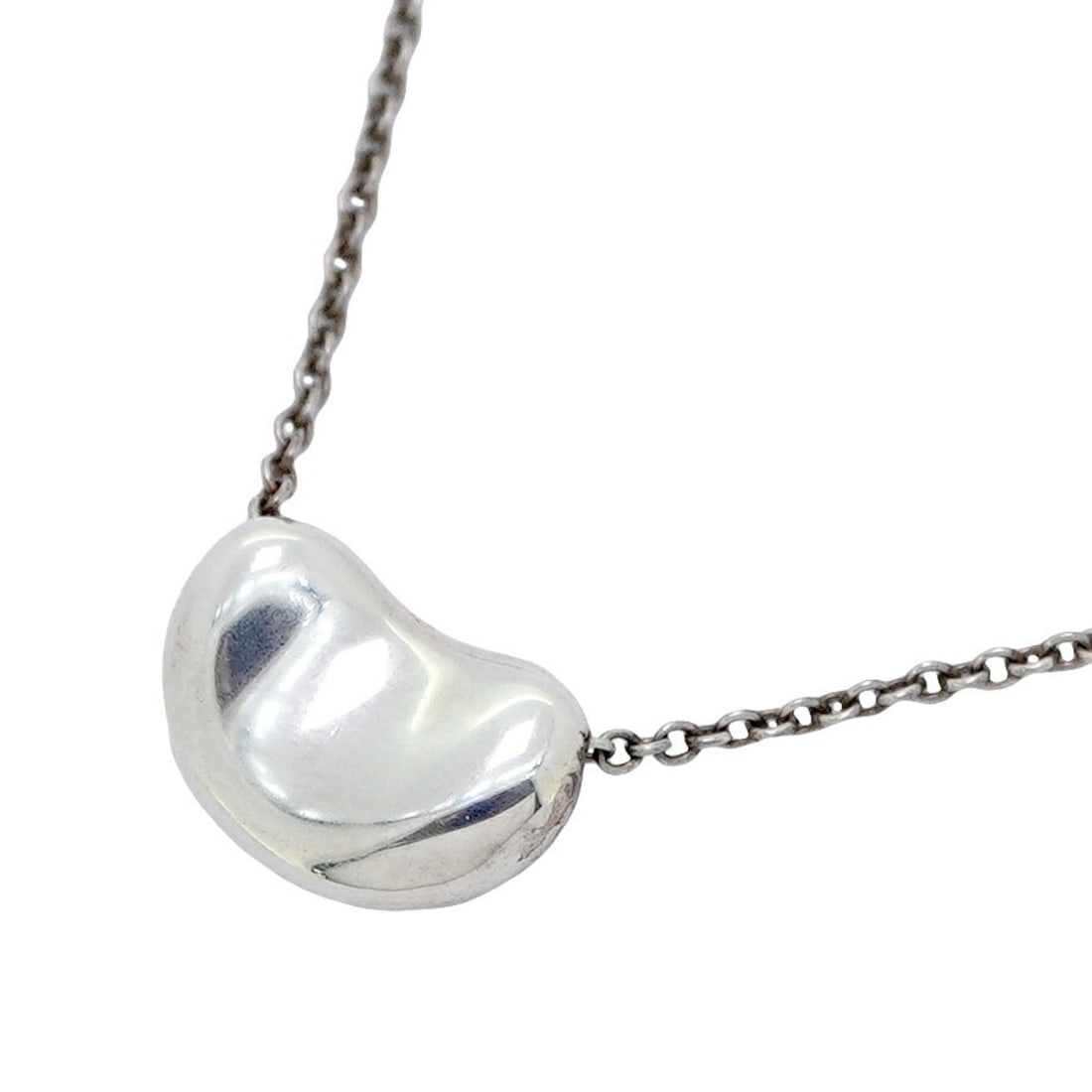 Tiffany Bean Necklace, Silver 925, Women's: --- Catalog ---Category: SizePendant Size: 7.5mm x 10.8mm / 0.29'' x 0.42''Neck Circumference: 42.5 cm / 16.73''Category: DesignGender: WomenMaterial: Silver 925Necklace Type: NecklaceCategory: Genera