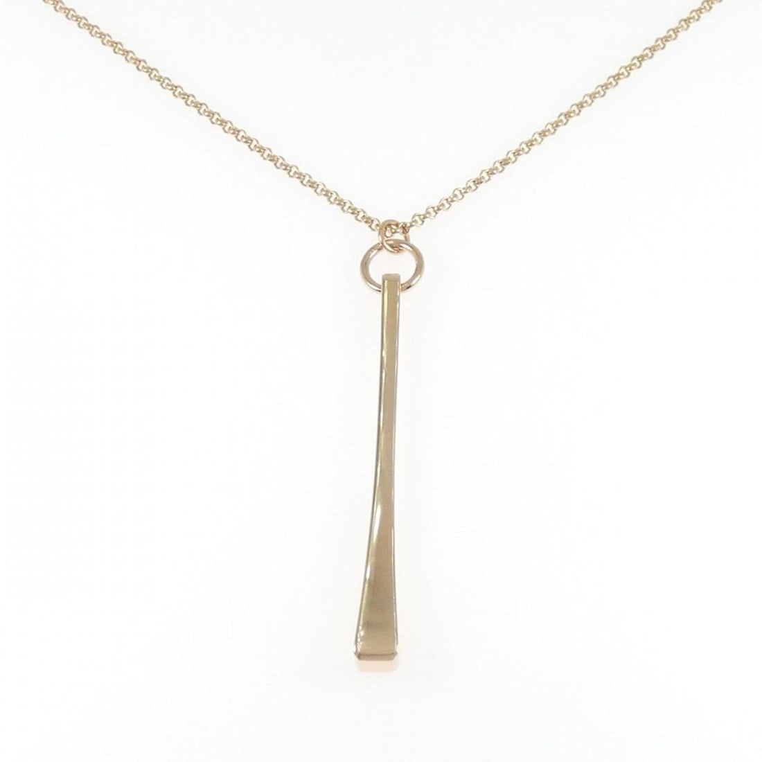 Hermes 750PG necklace: --- Catalog ---Category: SizePendant Size: 60.7mm x 5.4mm / 2.38'' x 0.21''Neck Circumference: 41 cm / 16.14''Category: DesignGender: WomenMaterial: Pink gold (18K)Pendant Type: PendantNecklace Type: