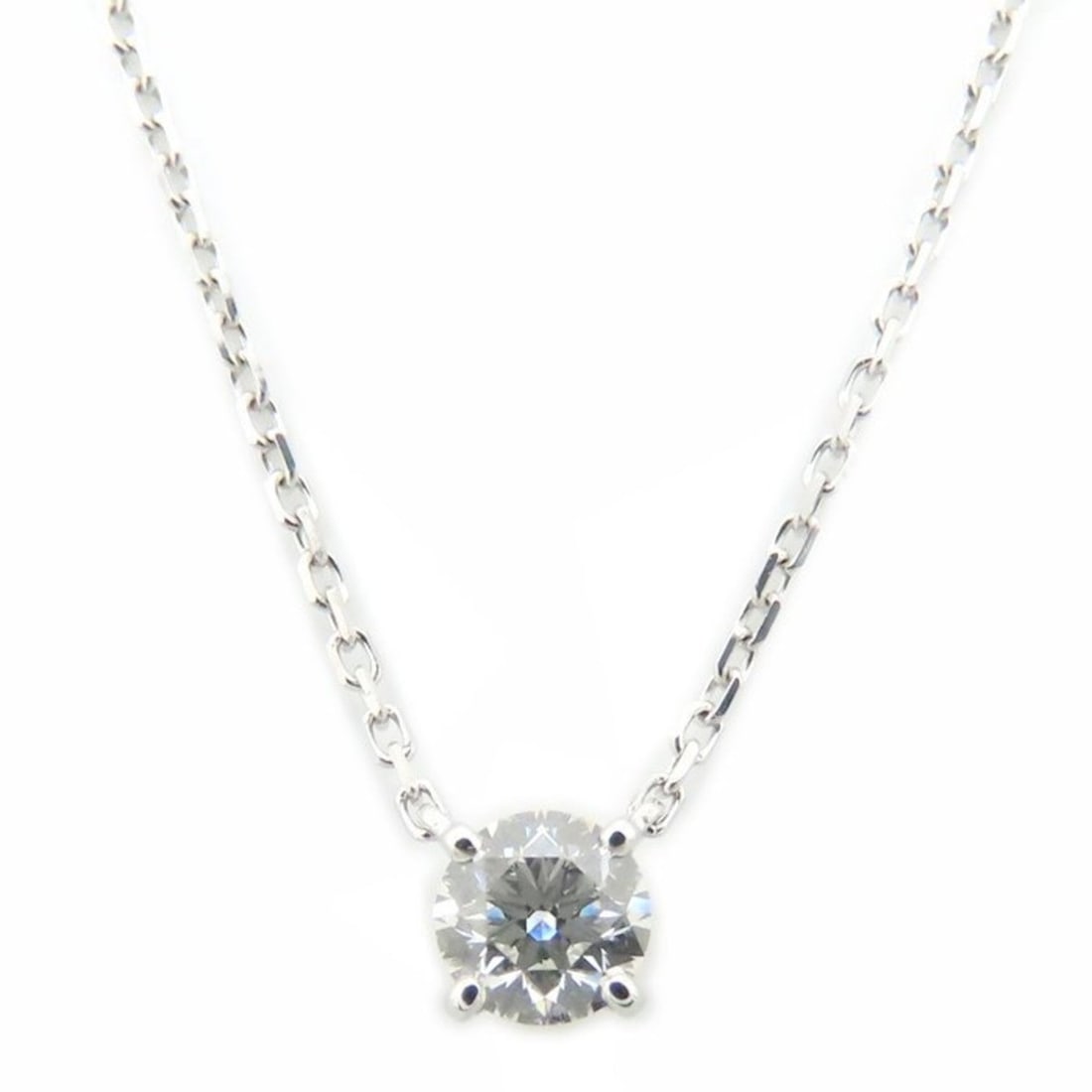 CARTIER 1895 Solitaire Necklace with a 0.30ct Diamond, H.VVS2.3 Excellent, 18K White Gold, Women's,: --- Catalog ---Category: SizePendant Size: 4.3mm / 0.16''Neck Circumference: 38.5 cm - 41.5 cm / 15.15'' - 16.33''Category: DesignColor: White goldGender: WomenMaterial: White gold (18K)Necklace Type: