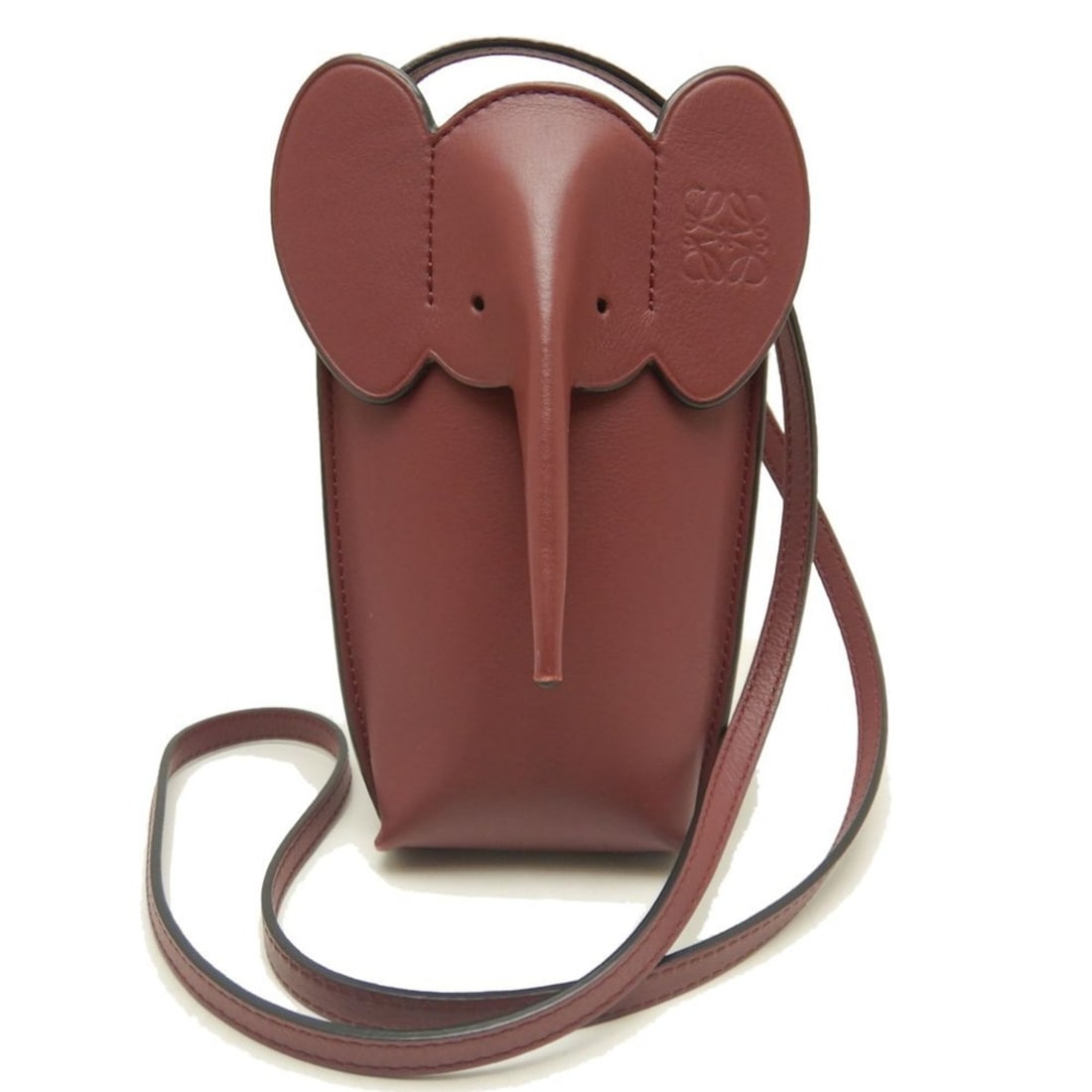 LOEWE Elephant Pocket Shoulder Bag in Classic Calfskin, Bordeaux, 252776: --- Catalog ---Category: SizeSize (HxWxD): 18cm x 8cm x 4cm / 7.08'' x 3.14'' x 1.57''Category: DesignType: Shoulder bagColor: BordeauxGender: Women,MenMaterial: Leather Leather/Fur Type: CalfskinCate