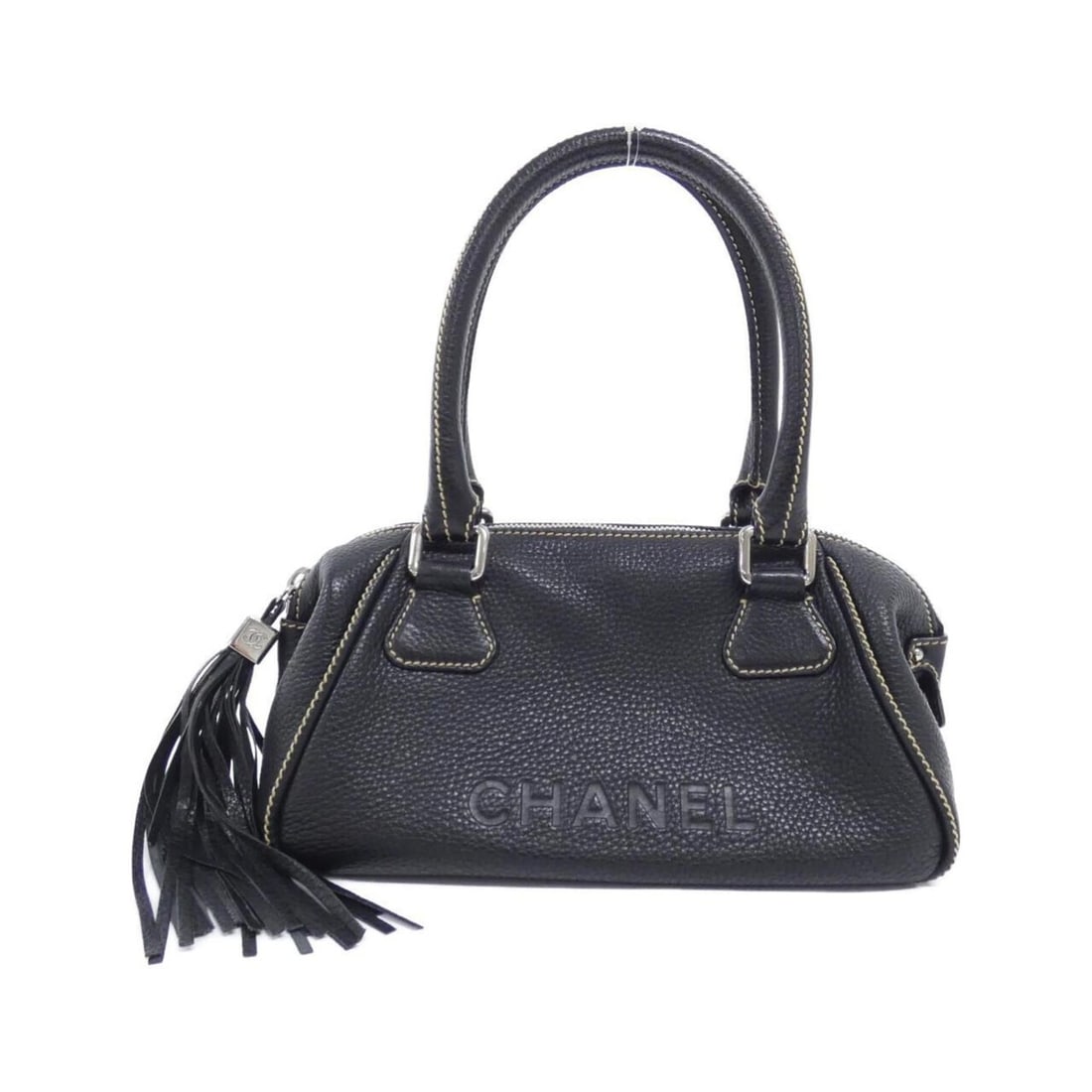 Chanel 22386 Shoulder Bag: --- Catalog ---Category: SizeWeight: 730g / 1.6lb.Size (HxWxD): 16cm x 28cm x 14cm / 6.29'' x 11.02'' x 5.51''Strap Length: 45cm / 17.71''Category: DesignType: Shoulder bagColor: Beige, BlackGender: W