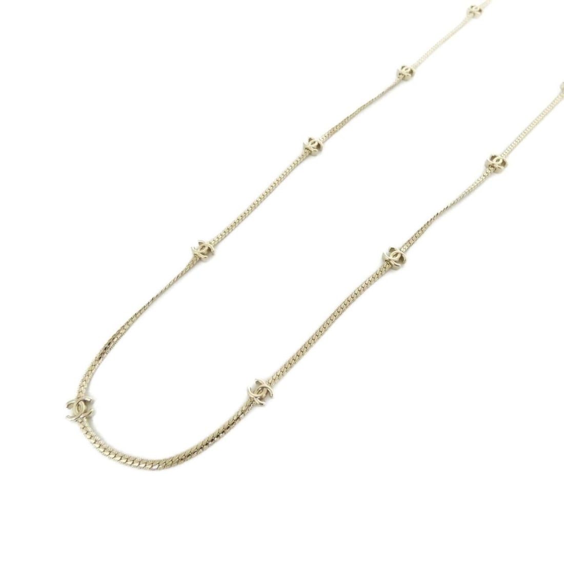 Chanel ABE260 necklace: --- Catalog ---Category: SizePendant Size: 5mm x 7mm / 0.19'' x 0.27''Neck Circumference: 110 cm - 114 cm / 43.3'' - 44.88''Category: DesignColor: GoldGender: WomenNecklace Type: NecklaceCategory: