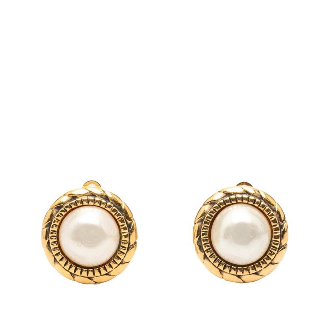 Chanel Earrings, Gold Plated, Faux Pearl, Women's, CHANEL: --- Catalog ---Category: SizeSize (HxWxD): 22.40mm x 22.40mm / 0.88'' x 0.88''Category: DesignType: Clip earringsColor: GoldGender: WomenCategory: GeneralBrand: Chanel