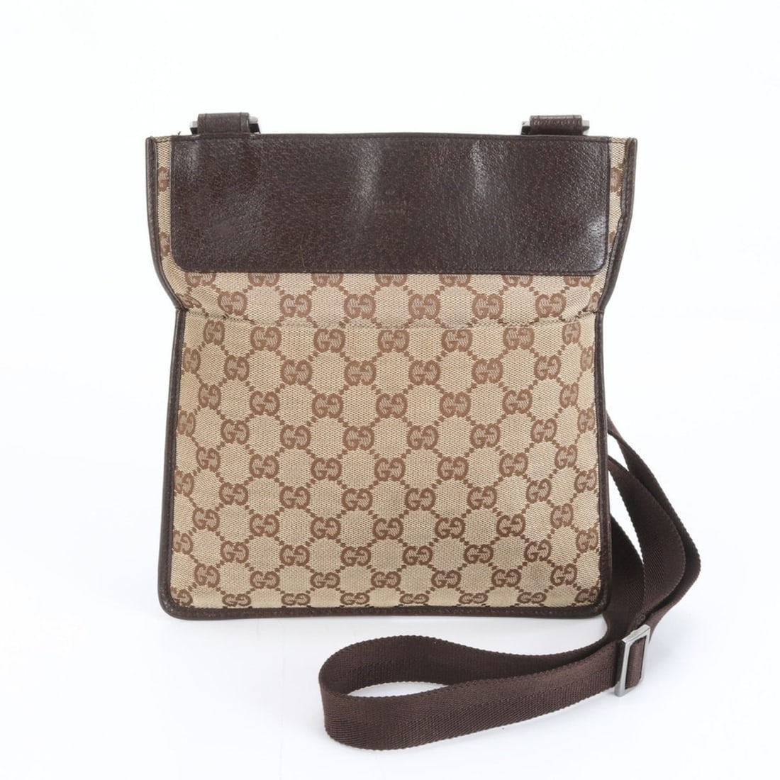 Gucci GG Canvas 27639 Leather Shoulder Bag Messenger Brown Men's: --- Catalog ---Category: SizeSize (HxWxD): 24cm x 23cm x 1cm / 9.44'' x 9.05'' x 0.39''Category: DesignType: Shoulder bagColor: BrownGender: MenMaterial: Leather , Canvas Category: GeneralBrand: Gucci