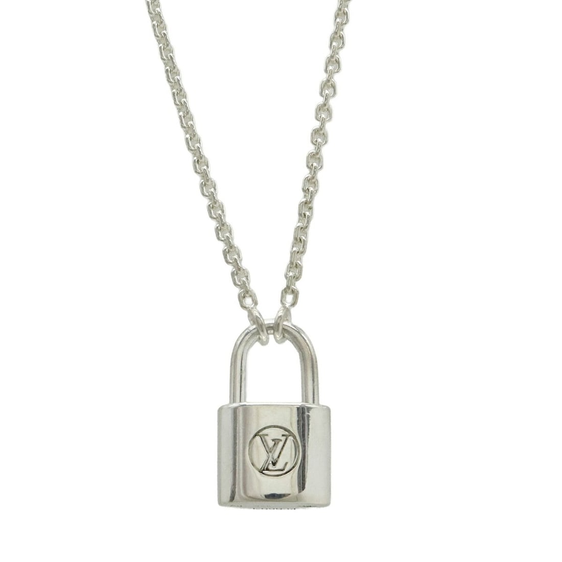 LOUIS VUITTON Louis Vuitton Pendant Silver Lockit UNICEF Necklace in Ag925 Q93559: --- Catalog ---Category: SizePendant Size: 15mm x 9mm / 0.59'' x 0.35''Neck Circumference: 49 cm / 19.29''Category: DesignColor: SilverGender: WomenMaterial: Silver 925Pendant Type: PendantNecklace Ty