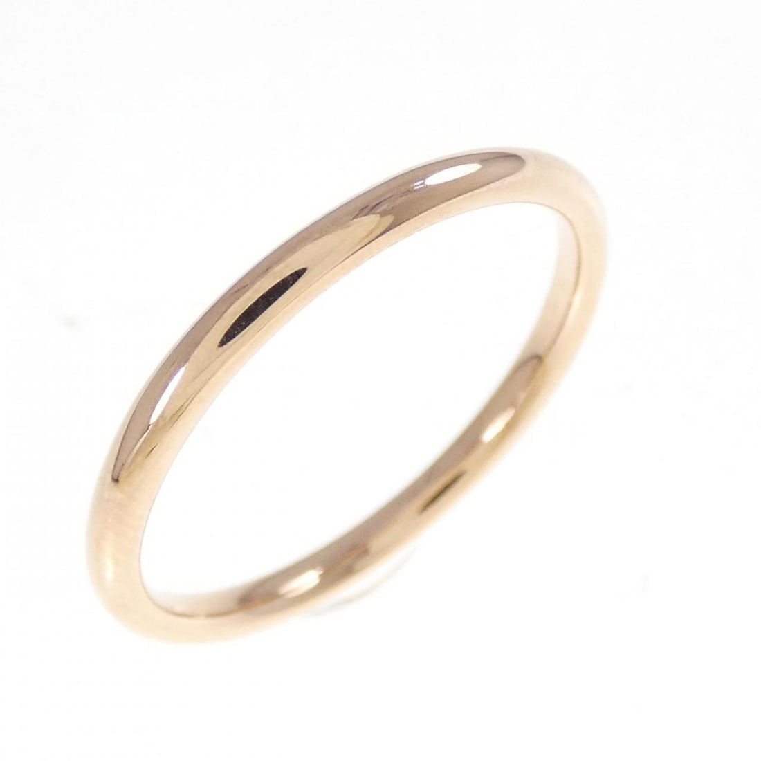 Chanel John Parisian Ring: --- Catalog ---Category: SizeUS Size: 7.5Brand Size: 55Category: DesignType: Band ringColor: Pink goldGender: WomenMaterial: Pink gold (18K)Category: GeneralMPN: J10403Brand: Chanel--- Item List