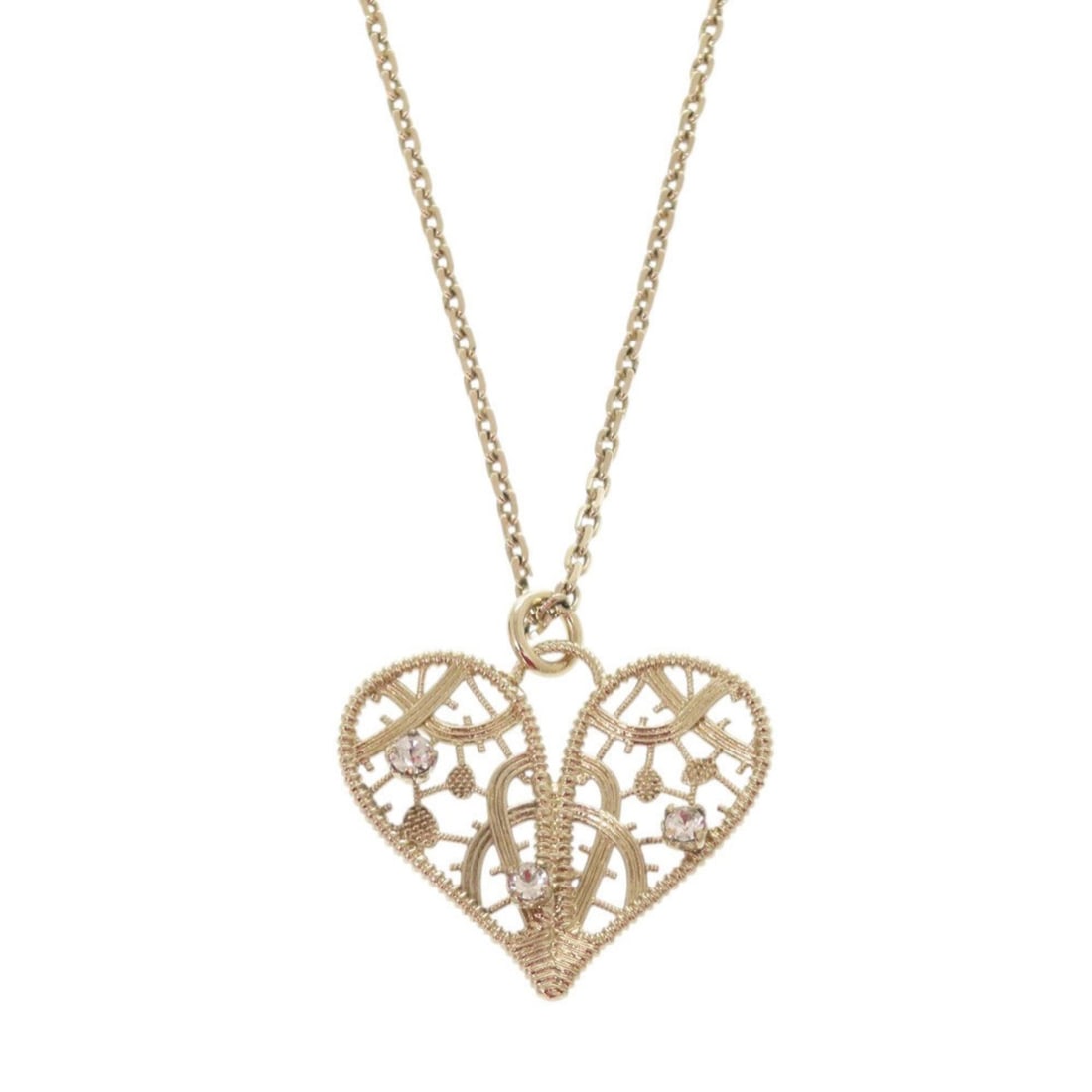 Excellent condition Salvatore Ferragamo heart metal gold necklace 0560: --- Catalog ---Category: SizePendant Size: 26mm x 30mm / 1.02'' x 1.18''Neck Circumference: 49 cm / 19.29''Category: DesignColor: GoldGender: WomenMaterial: MetalNecklace Type: NecklaceCategory: Gener