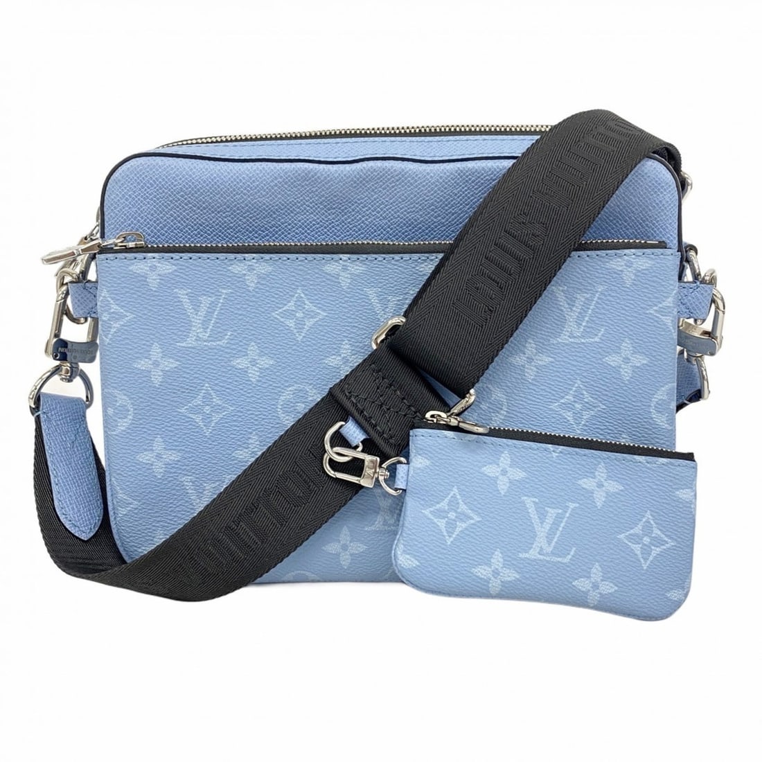 Louis Vuitton Taigarama Trio Shoulder Bag M14069 Sky Blue Men's P2019302: --- Catalog ---Category: SizeSize (HxWxD): 18.5cm x 25cm x 4.5cm / 7.28'' x 9.84'' x 1.77''Category: DesignType: Shoulder bagColor: Sky blueGender: MenCategory: GeneralMPN: M14069Brand: Louis Vuitton-