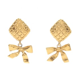 CHANEL Matelasse Ribbon Earrings, Gold Plated, Women's