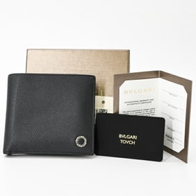 BVLGARI Man Bifold Compact Wallet in Grained Leather, Black and Two-Tone, 289111