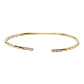 Tiffany Metro Wire Bangle in 18K Yellow Gold with Diamonds for Women. TIFFANY & Co.