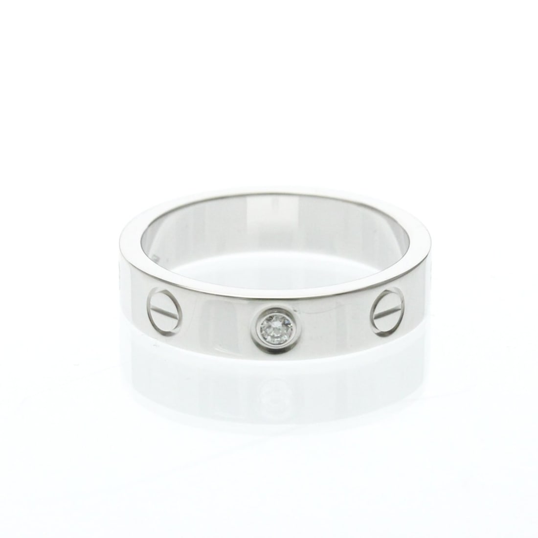 Cartier Mini Love Ring 1P Diamond White Gold (18K) Fashion Diamond Band Ring Silver: --- Catalog ---Category: SizeWidth: 4mm / 0.16''Weight: 4.4g / 0.15oz.JP Size: 8US Size: 4 1/2Brand Size: 48Category: DesignType: Band ringColor: SilverMetal: White GoldStone: DiamondStyle: FashionGen