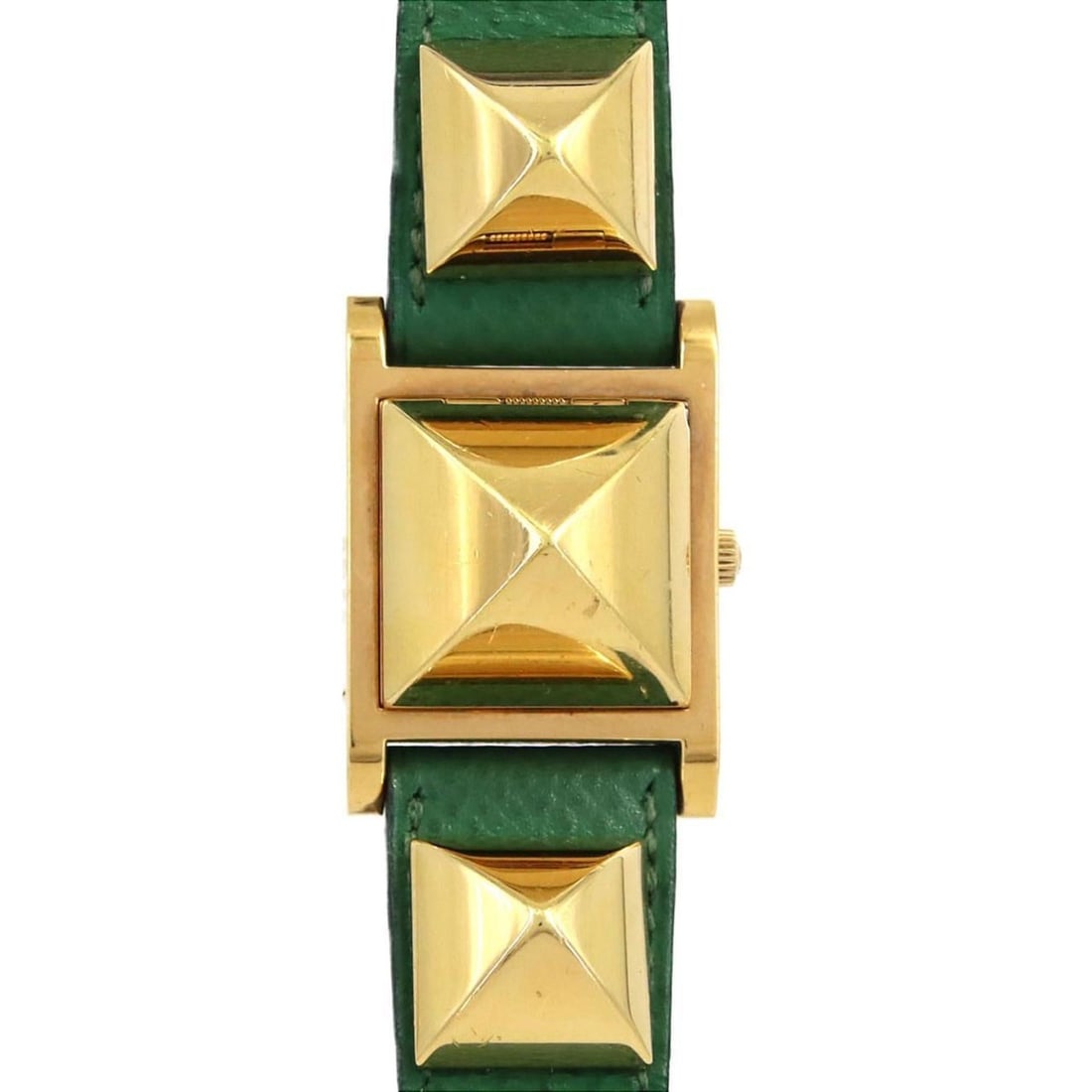 Hermès Medor GP Quartz Watch: --- Catalog ---Category: SizeCase Diameter: 23mm / 0.91''Category: DesignType: WristwatchGender: WomenColor (Dial): WhiteMaterial (Case): Gold platedCategory: GeneralBrand: HermesCategory: MovementMov