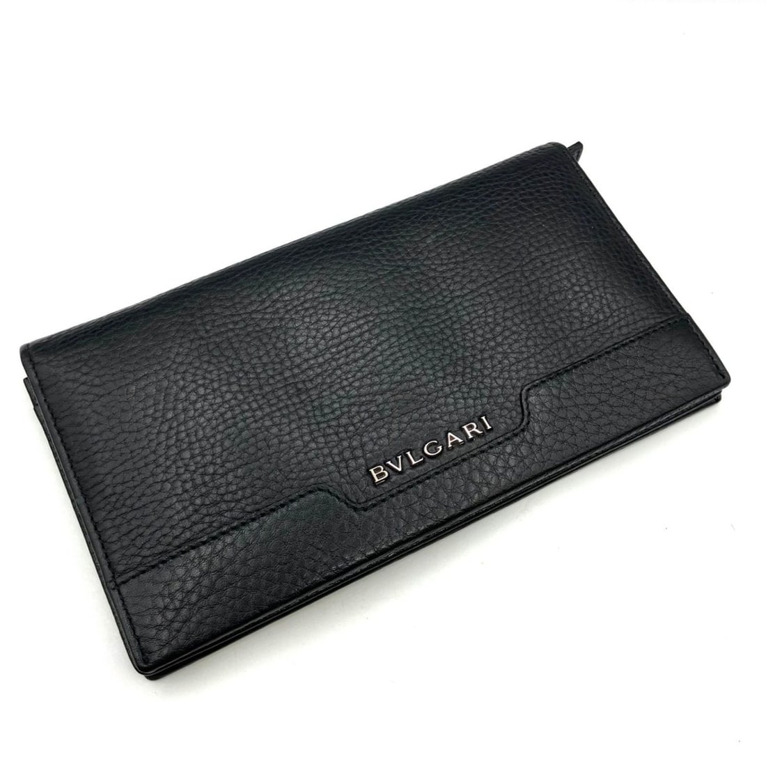 BVLGARI logo bifold long wallet in black leather with silver hardware for men (1 of 20)