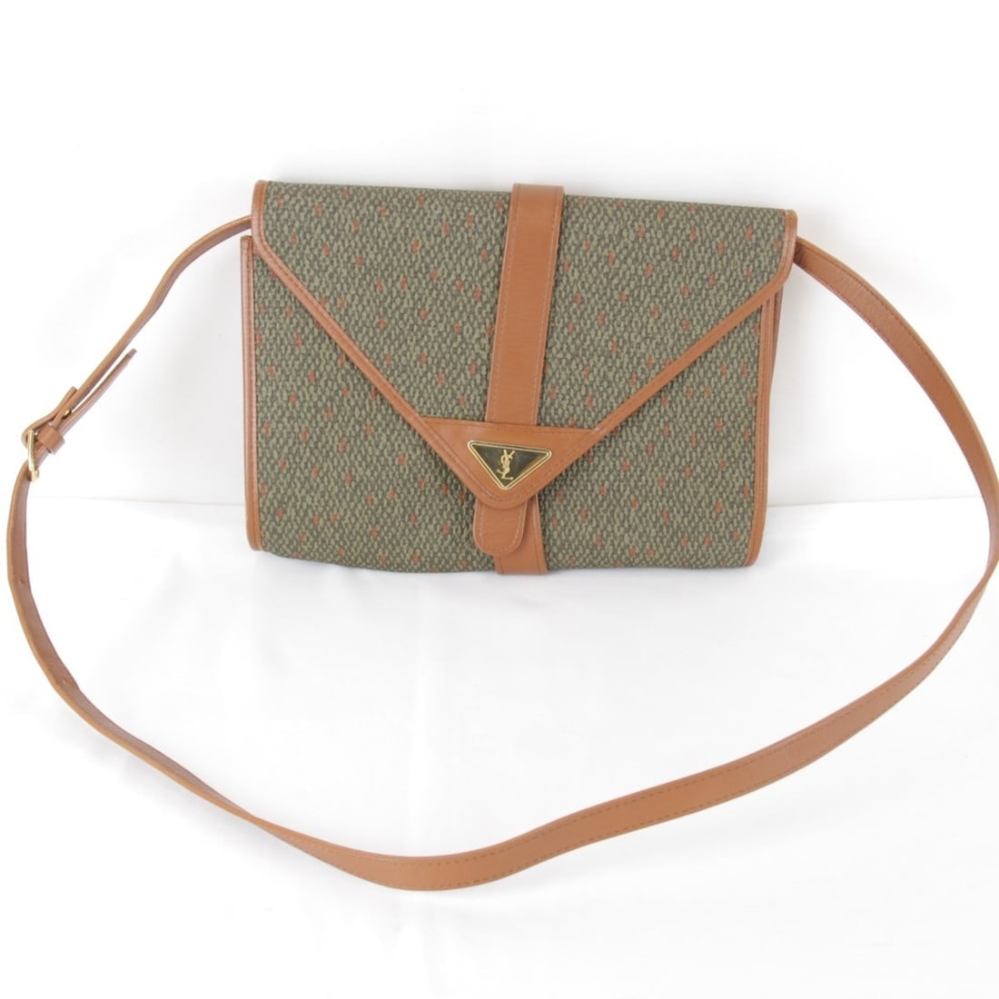 YVES SAINT LAURENT Women's PVC Coated Canvas Khaki Shoulder Bag: --- Catalog ---Category: SizeSize (HxWxD): 19cm x 24.5cm x 5cm / 7.48'' x 9.64'' x 1.96''Strap Length: 100cm / 39.36''Category: DesignType: Shoulder bagColor: KhakiGender: WomenClosure: MagnetMaterial