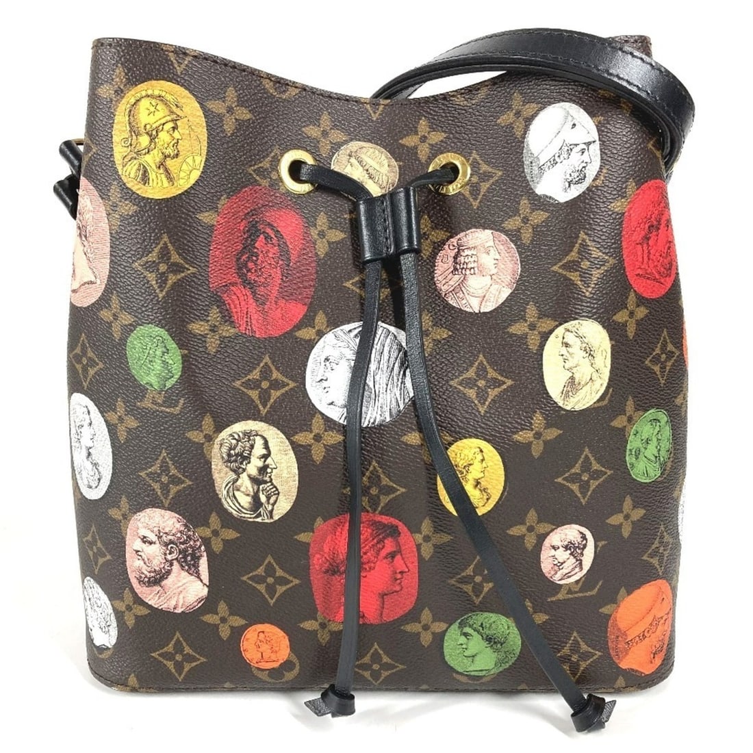 LOUIS VUITTON M45956 Monogram Cameo NeoNoe MM Bucket Shoulder Bag in Canvas, Brown, for Men and: --- Catalog ---Category: SizeSize (HxWxD): 25cm x 26cm x 17cm / 9.84'' x 10.23'' x 6.69''Category: DesignType: Shoulder bagColor: Brown, Multi-colorGender: Men,WomenMaterial: Monogram Category: Genera